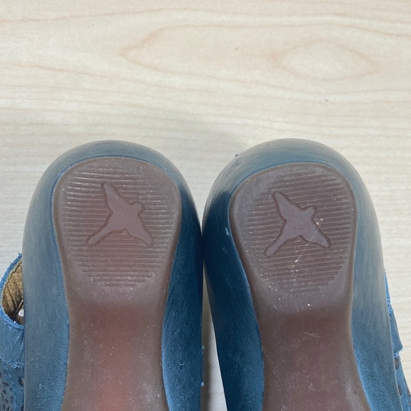 PIKOLINOS Romana Teal Leather Slingback with Floral Cutouts - Picture 8 of 12